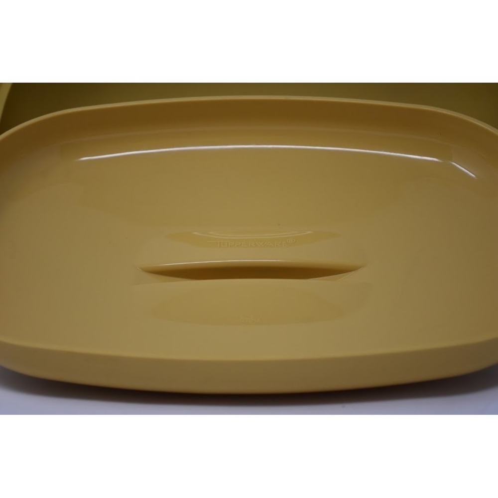 Vintage Tupperware Harvest Gold Oval Casserole Dish w Lid Made in USA - Picture 4 of 6